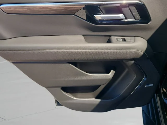 New 2026 Black Chevrolet Premier image 19