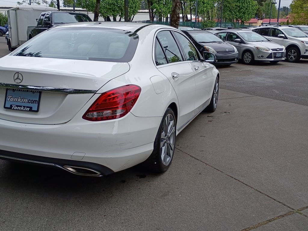 Used 2018 Diamond White Metallic Mercedes-Benz C 300 image 4