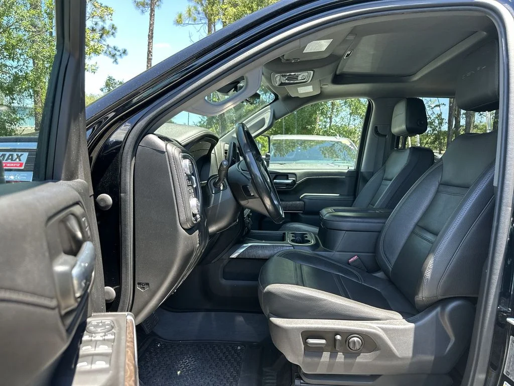 Used 2021 Ebony Twilight Metallic GMC Denali image 2