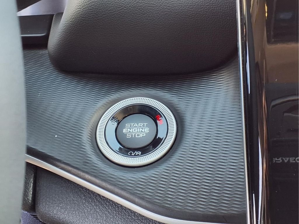 Used 2024 White Jeep Laredo image 15