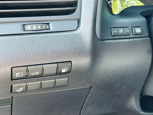 Used 2018 Silver Lexus 450h image 10