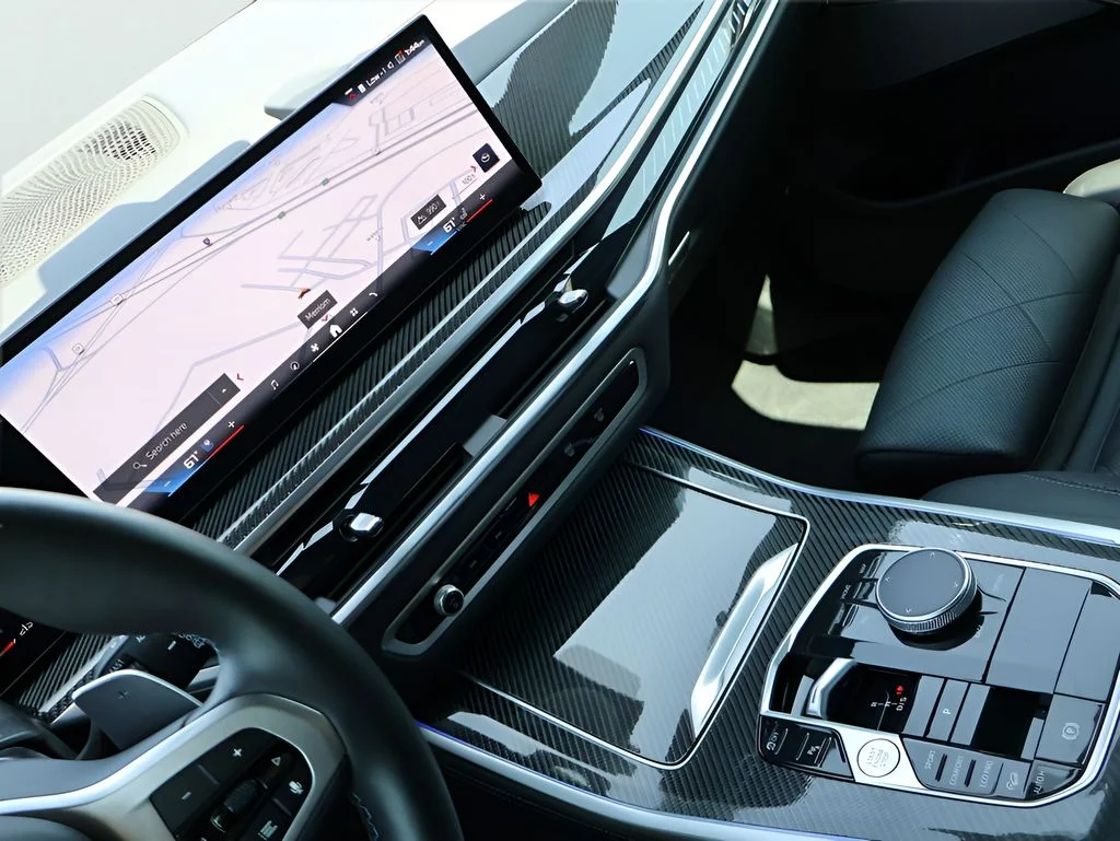 Used 2026 Alpine White BMW M60i image 21