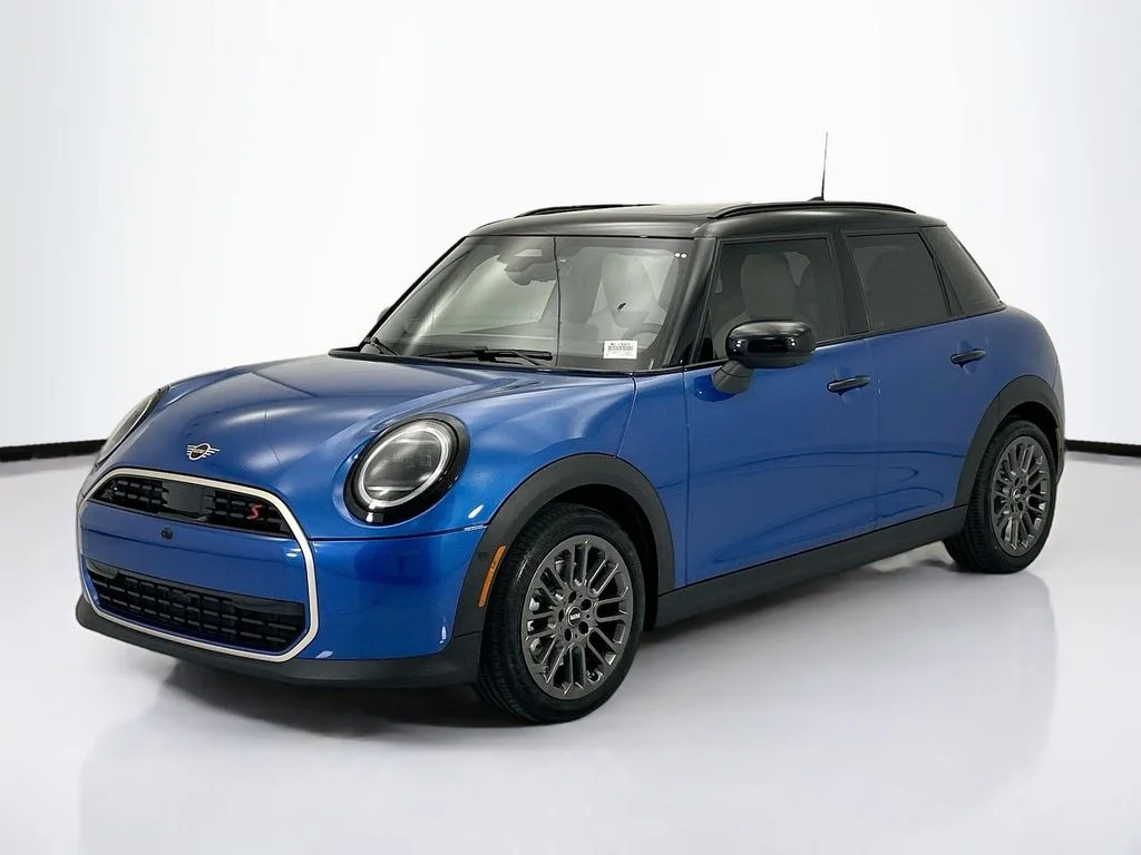 2026 MINI Hardtop Cooper S's photo