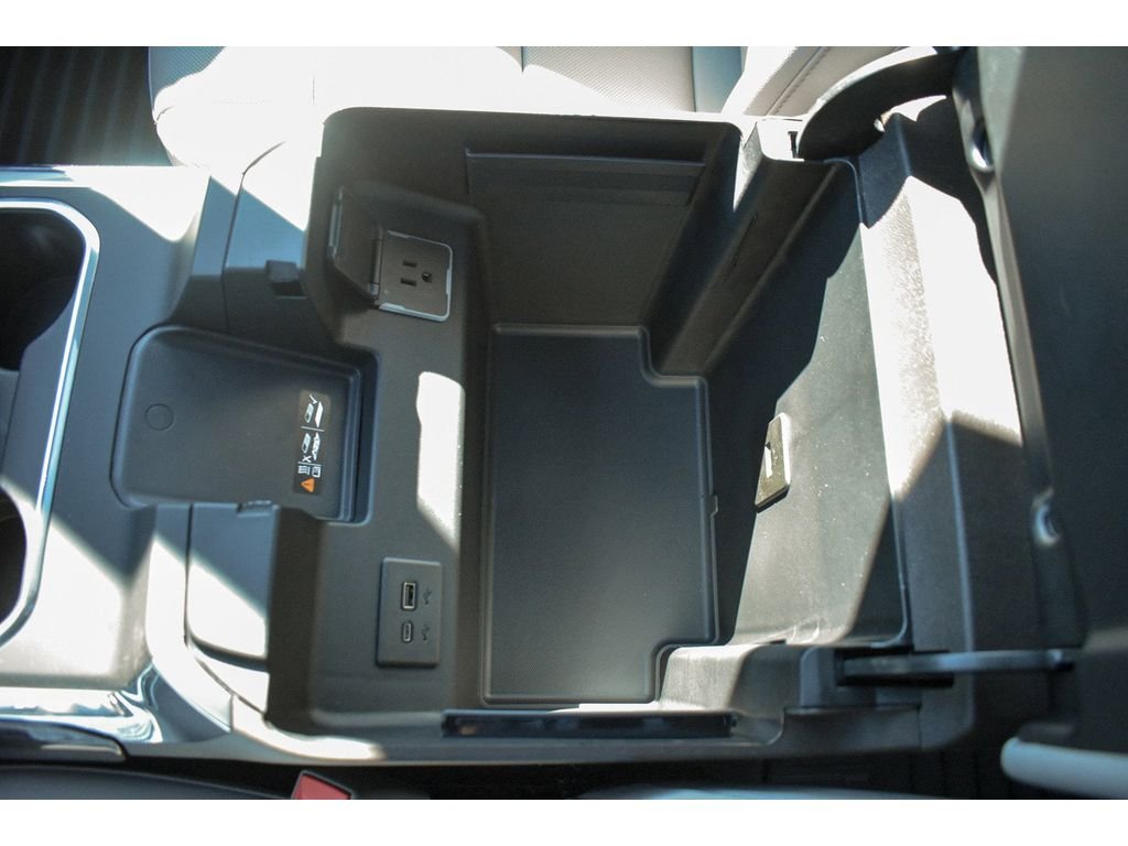 2025 Chevrolet Silverado 3500 HD LTZ - Photo 33