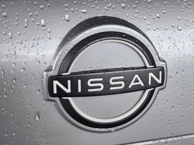 Used 2023 Silver Nissan SV image 17