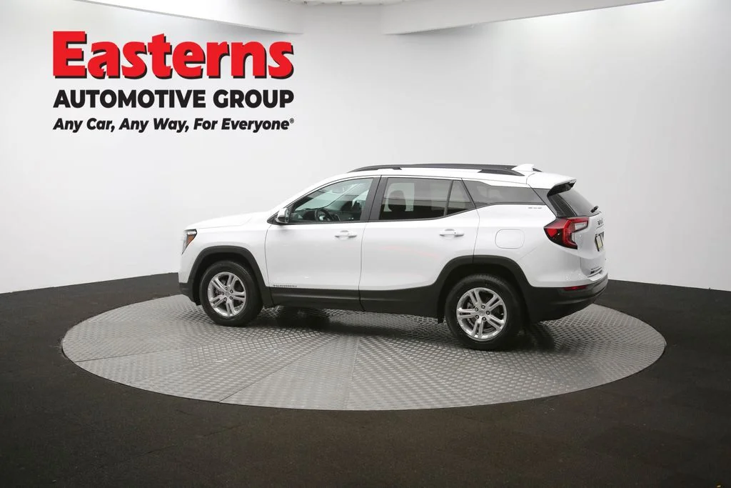 Used 2023 White GMC SLE image 59