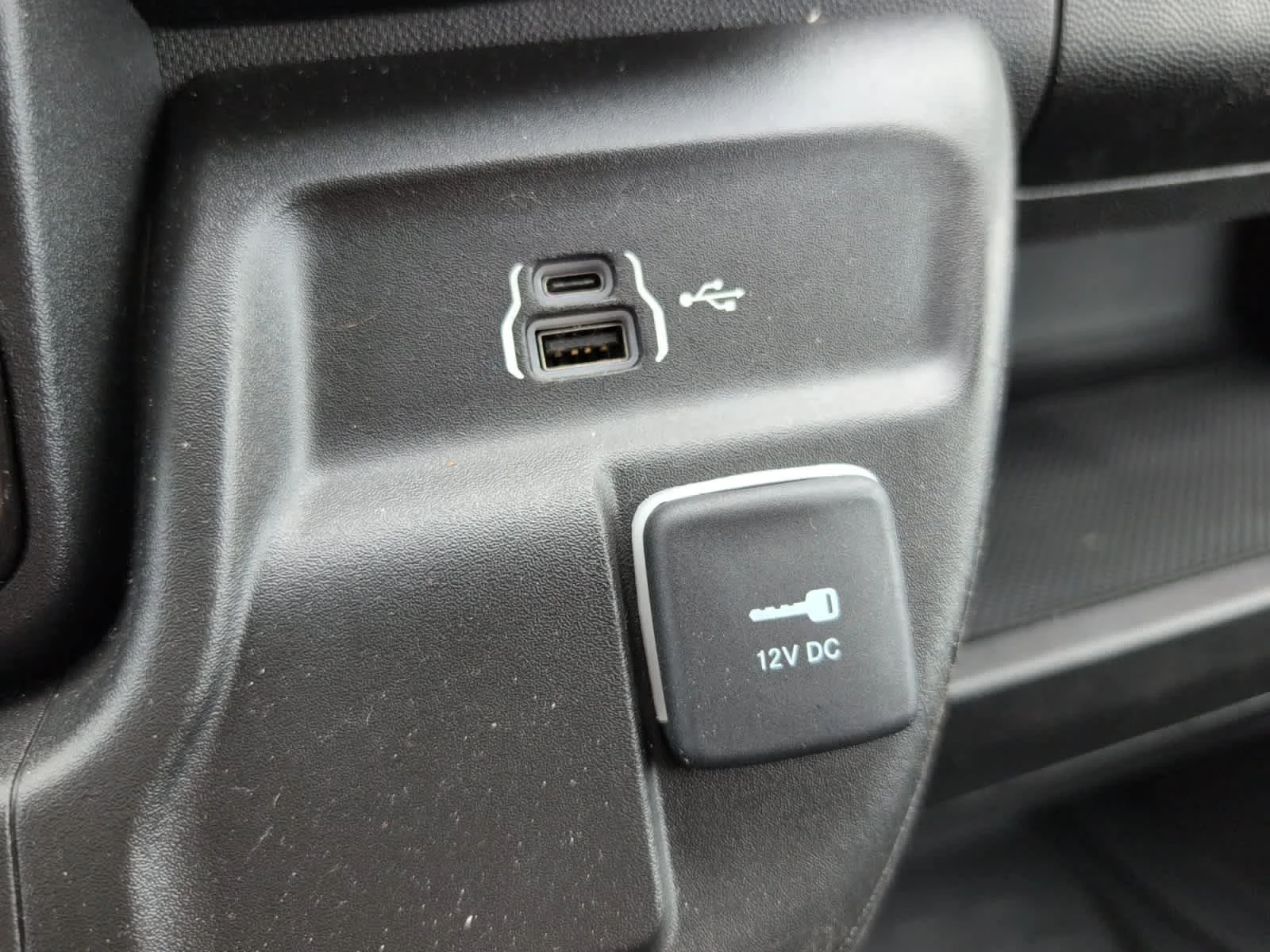 Used 2023 Bright White Clearcoat Ram  image 27