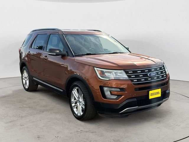 Used 2017  Ford XLT image 3