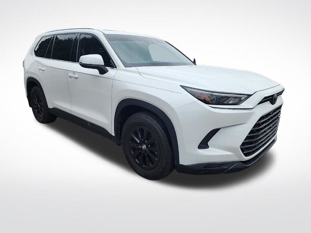 Used 2024 Beige Toyota XLE image 3