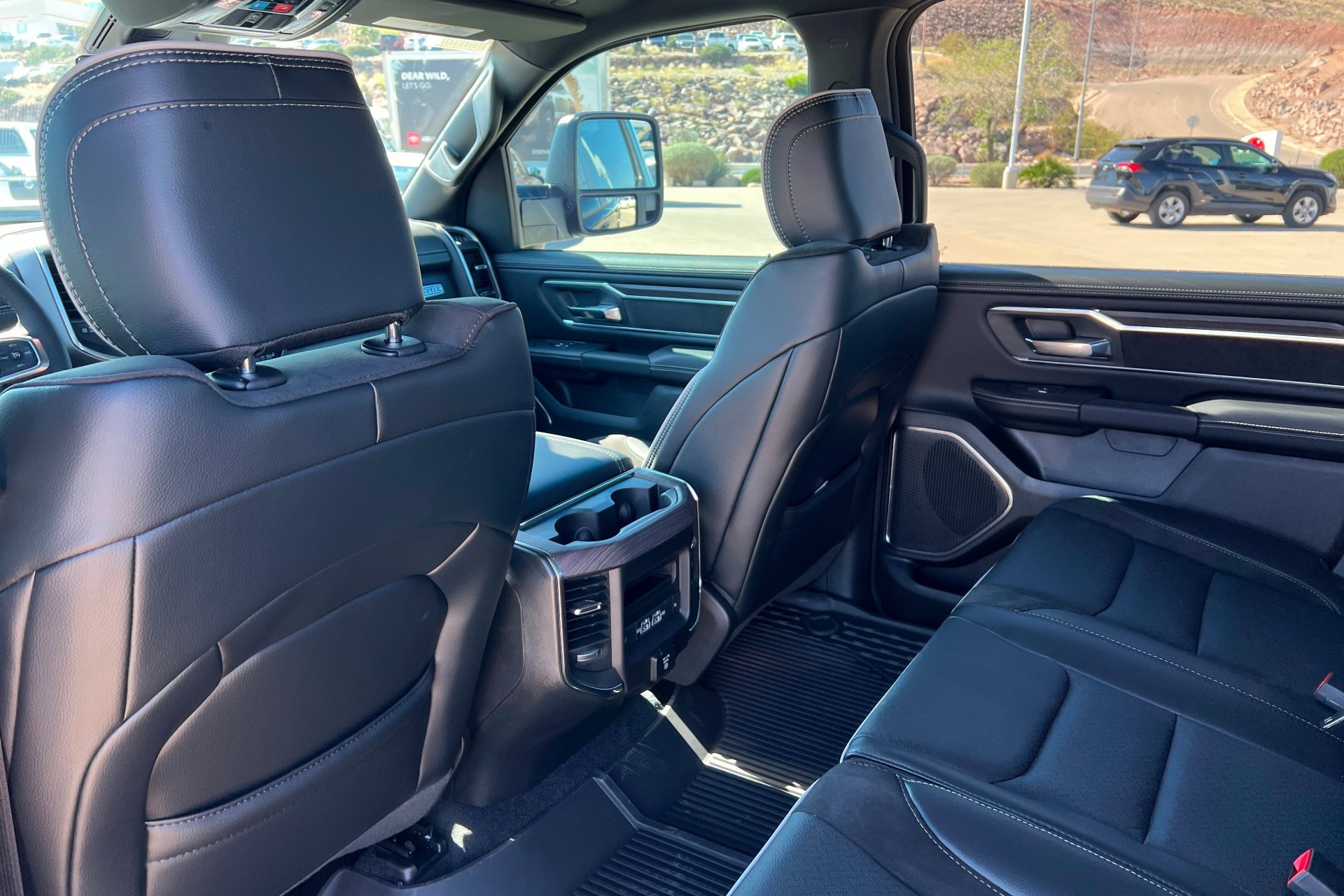 New 2026 Diamond Black Crystal Pearl-Coat Exterior Paint RAM Laramie image 20