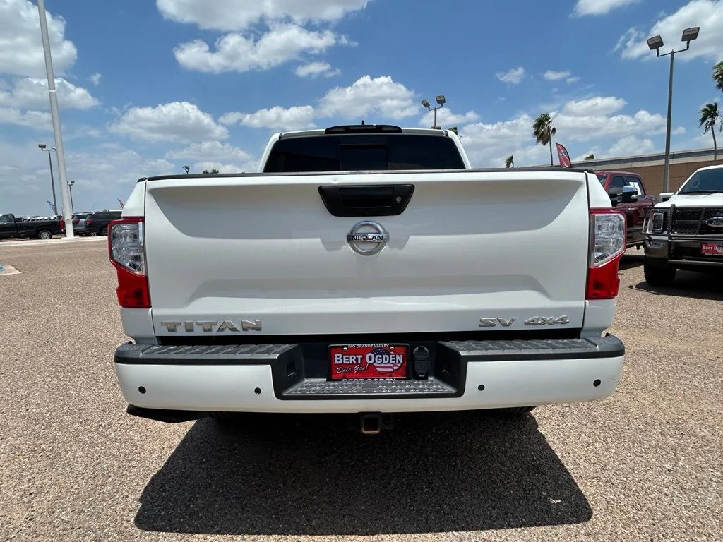 Used 2022 White Nissan SV image 5