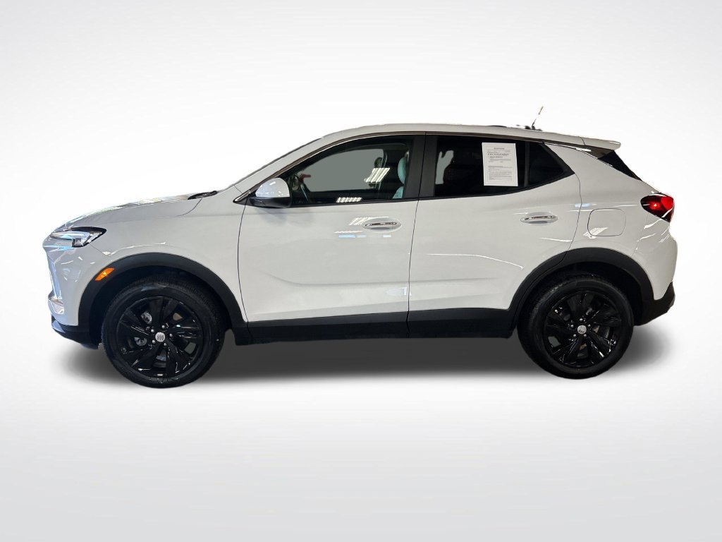 Used 2024 Summit White Buick Preferred image 2