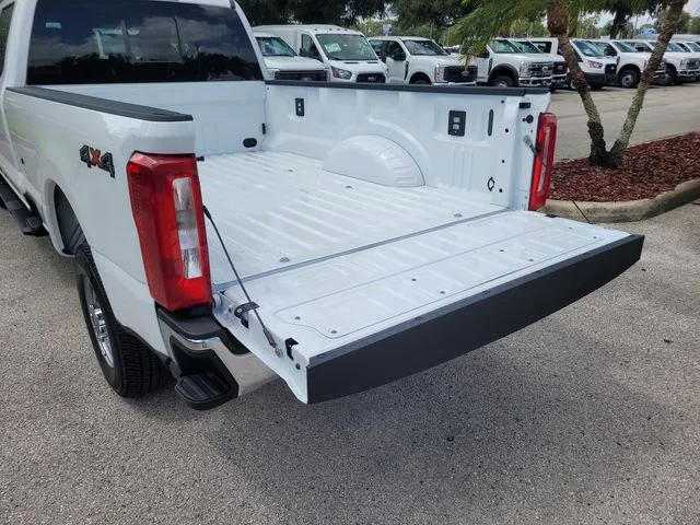 New 2027 Oxford White Ford XL image 9