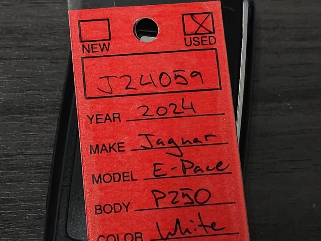2024 JAGUAR E-PACE - Image 38