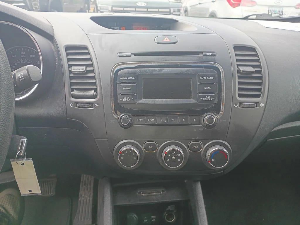 Used 2017 Silky Silver Kia LX image 16