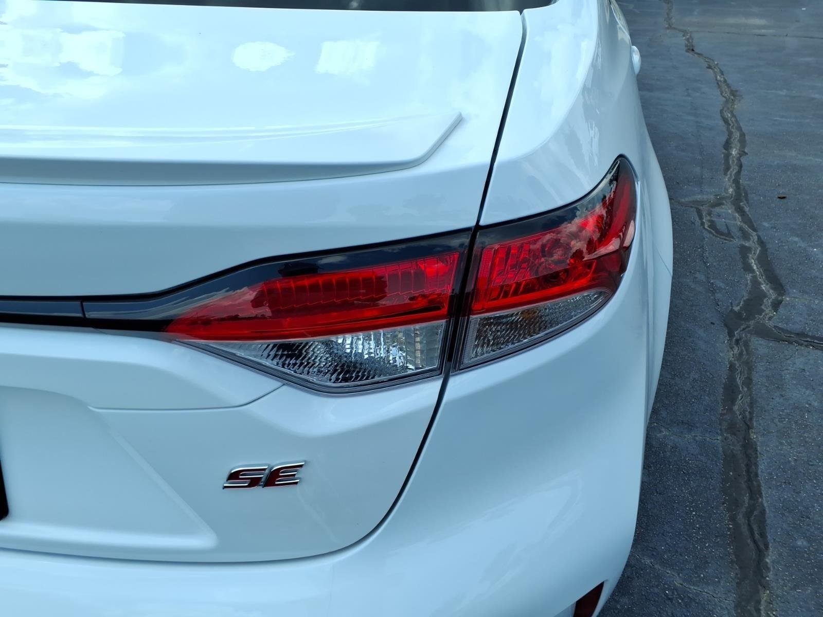 Used 2026 Ice Cap Toyota SE image 16