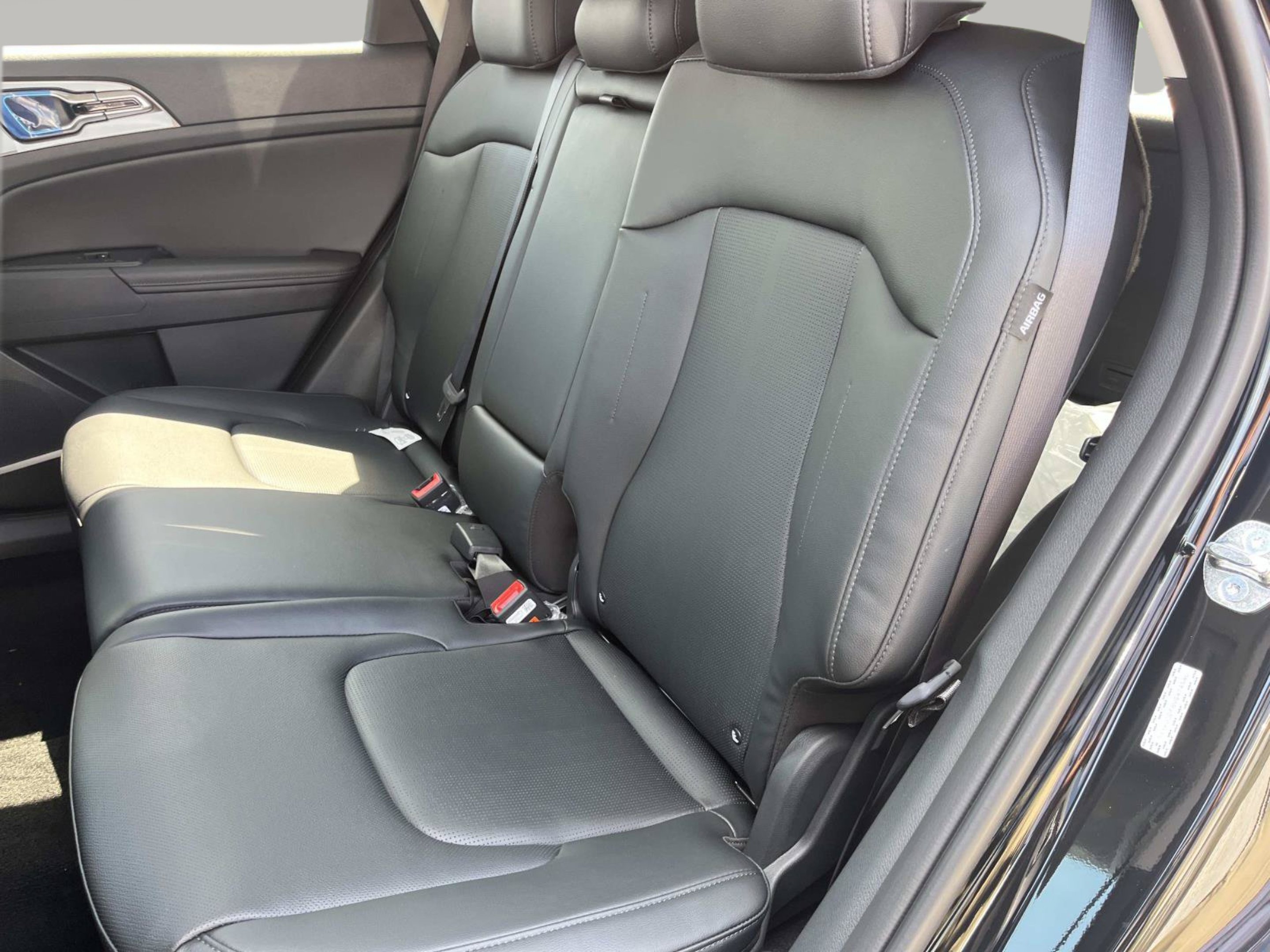 New 2027 Ebony Black Kia EX image 18