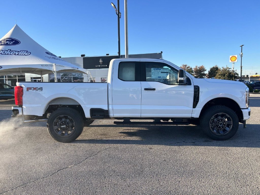 New 2027 Oxford White Ford F-350® XL image 3