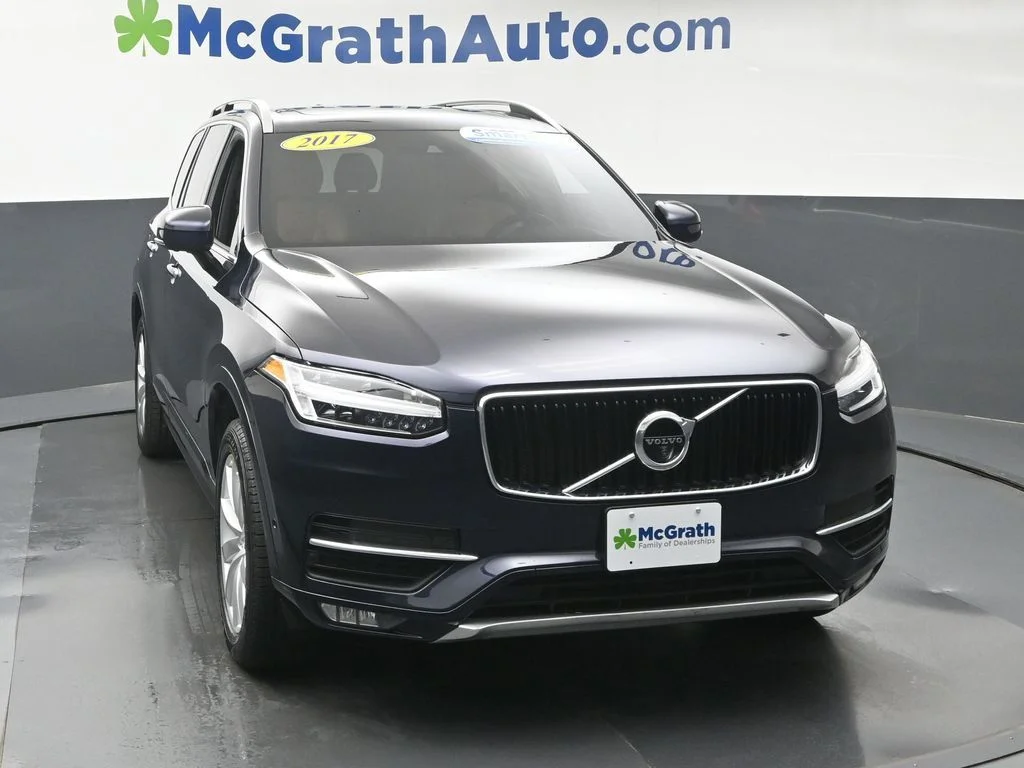 Certified Used 2017 Blue Volvo T6 Momentum image 5