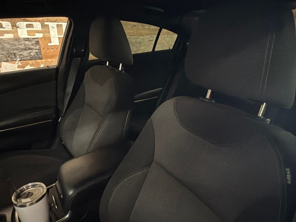 Used 2015 Crystal Metallic Dodge SE image 8