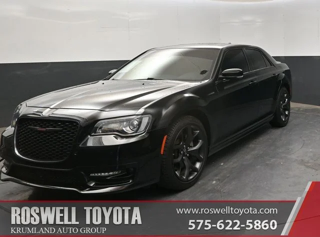 2023 Chrysler 300 S's photo