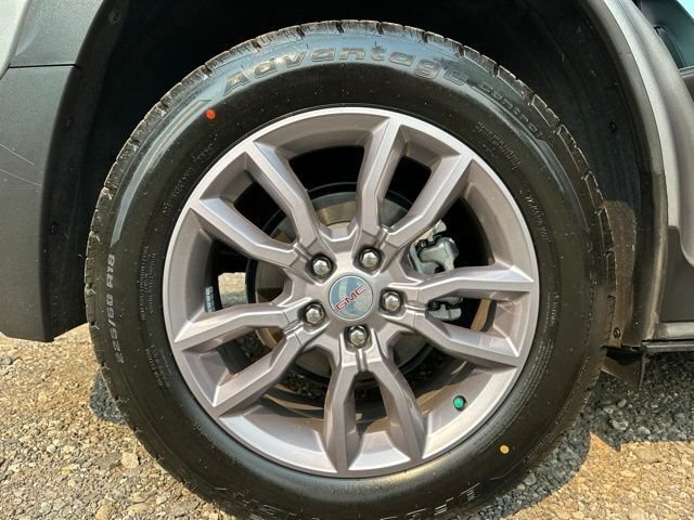 Used 2023 Sterling Metallic GMC SLT image 21
