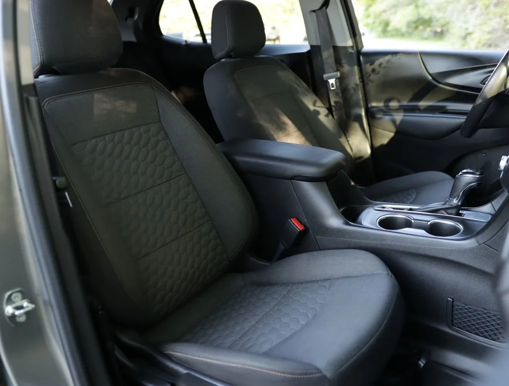 Used 2018 PEPPERDUST METALLIC Chevrolet LT image 27