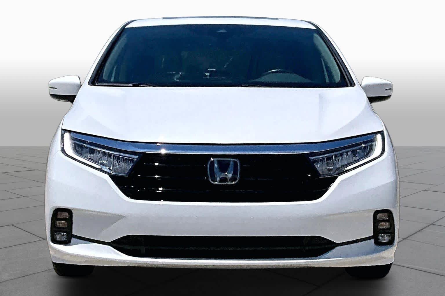 Used 2023 Platinum White Pearl Honda EX-L image 4