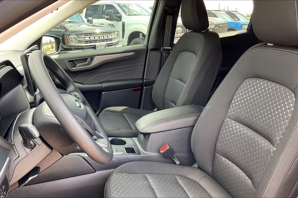 New 2026 Rapid Red Metallic Tinted Clearcoat Ford Active image 8
