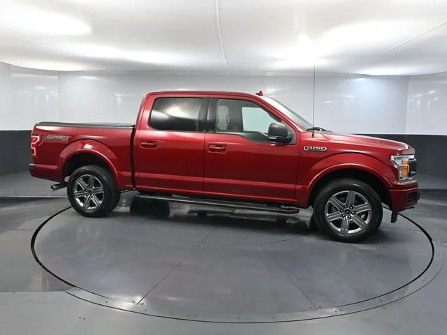 Used 2018 Red Ford XLT image 3