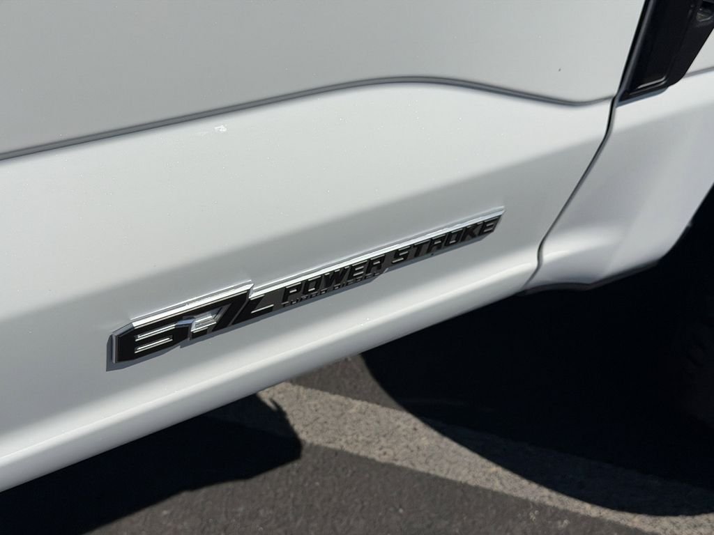 New 2026 Star White Metallic Tri-Coat Ford F-250® Platinum® image 6
