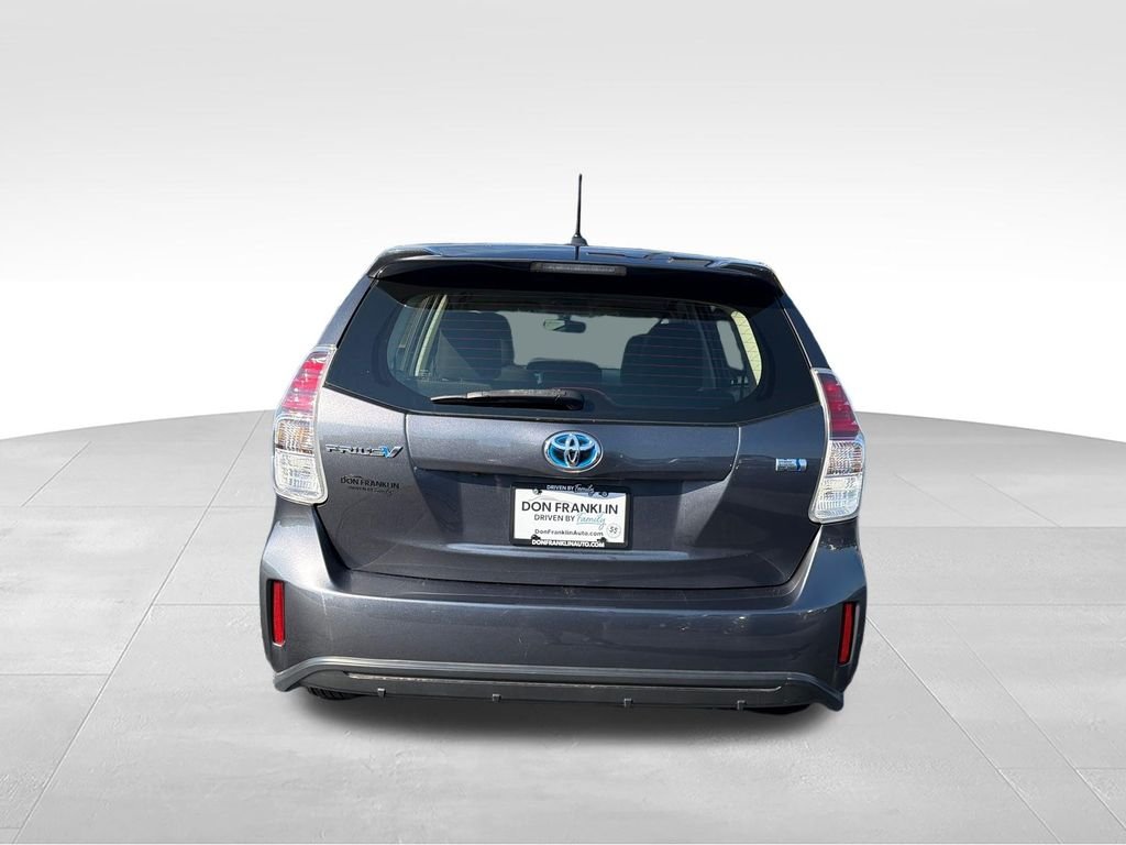 Used 2016 Gray Toyota Three image 4