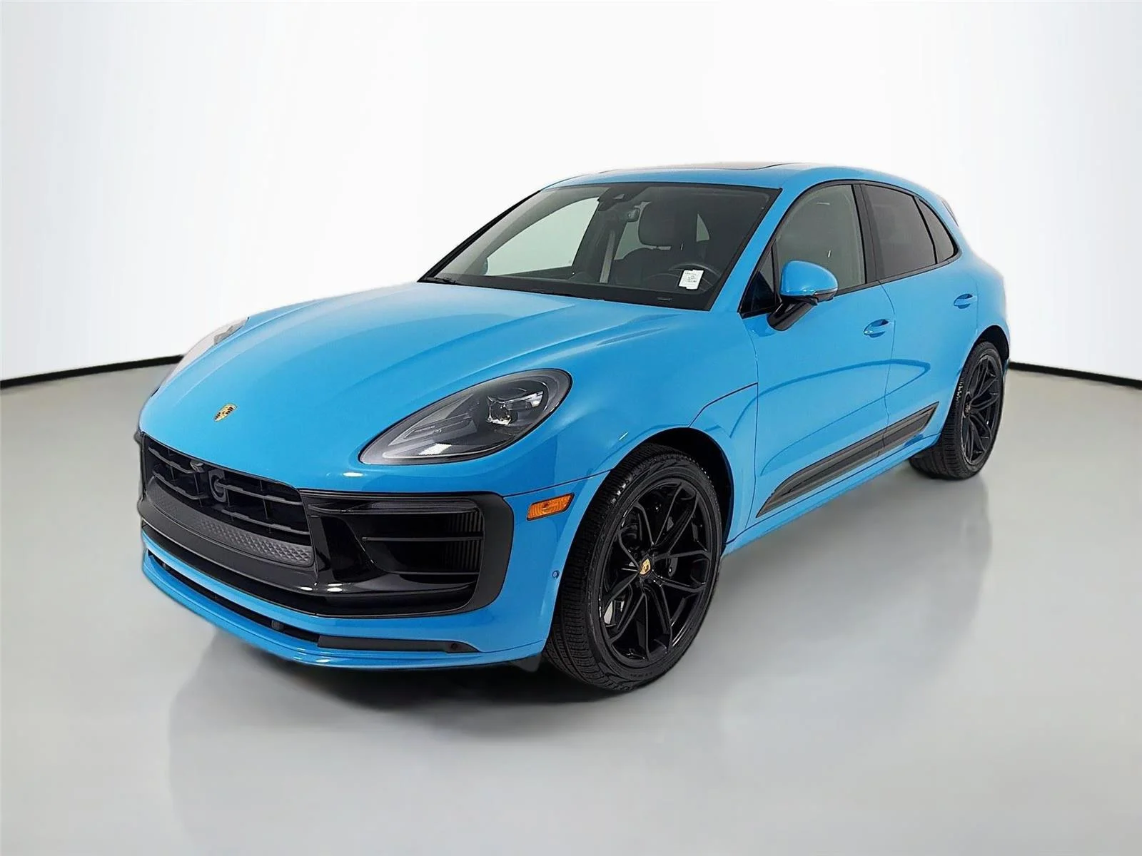 2023 Porsche Macan GTS's photo