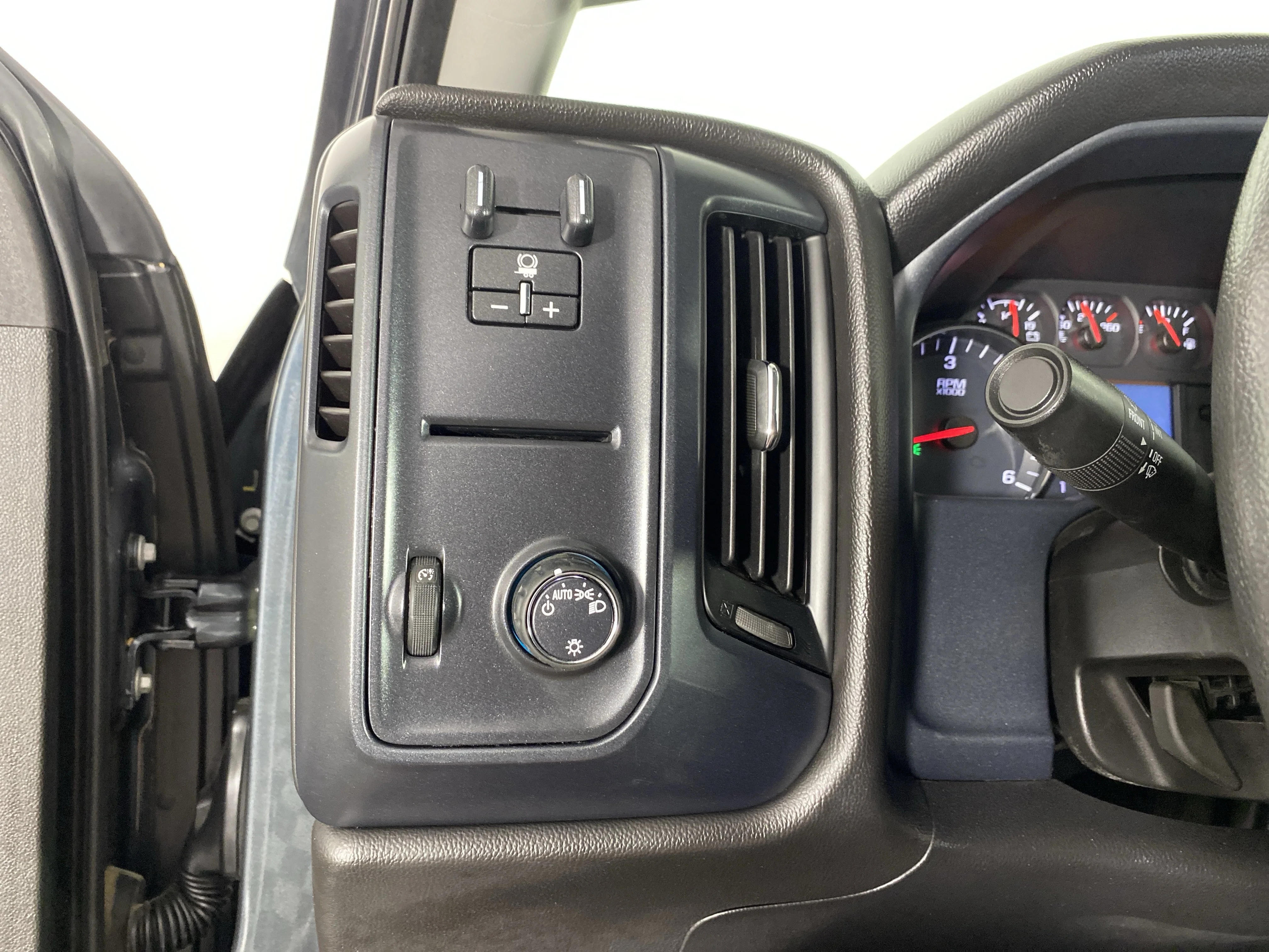 Used 2018 Graphite Metallic Chevrolet Work Truck image 21