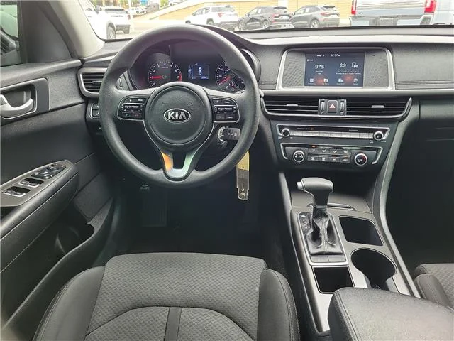 Used 2018 Snow White Pearl KIA LX image 9