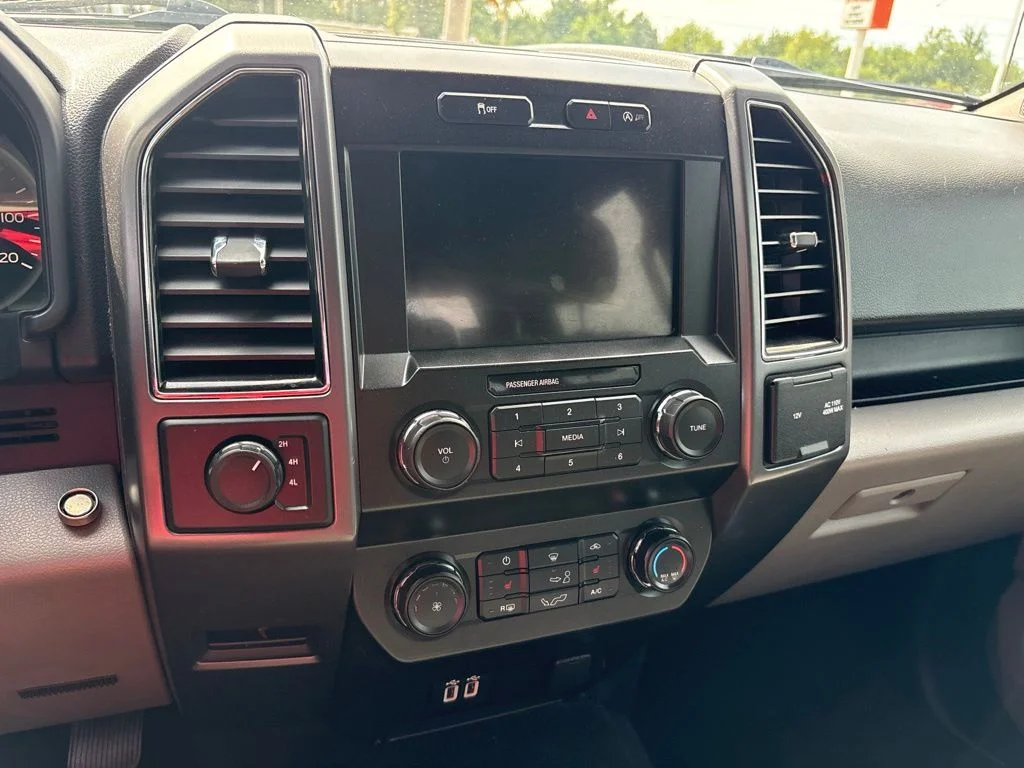 Used 2019 Red Ford XLT image 9