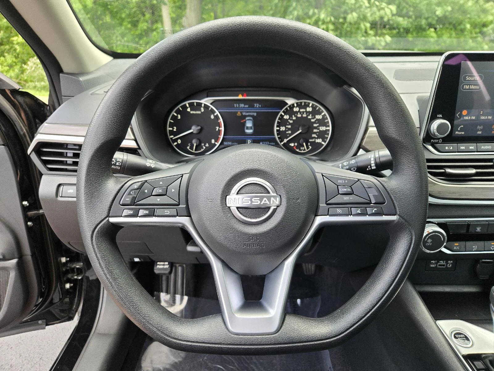Used 2025 Super Black Nissan SV image 16