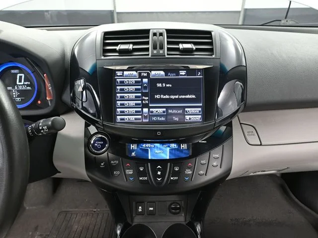 2012 Toyota RAV4 EV - Photo 28