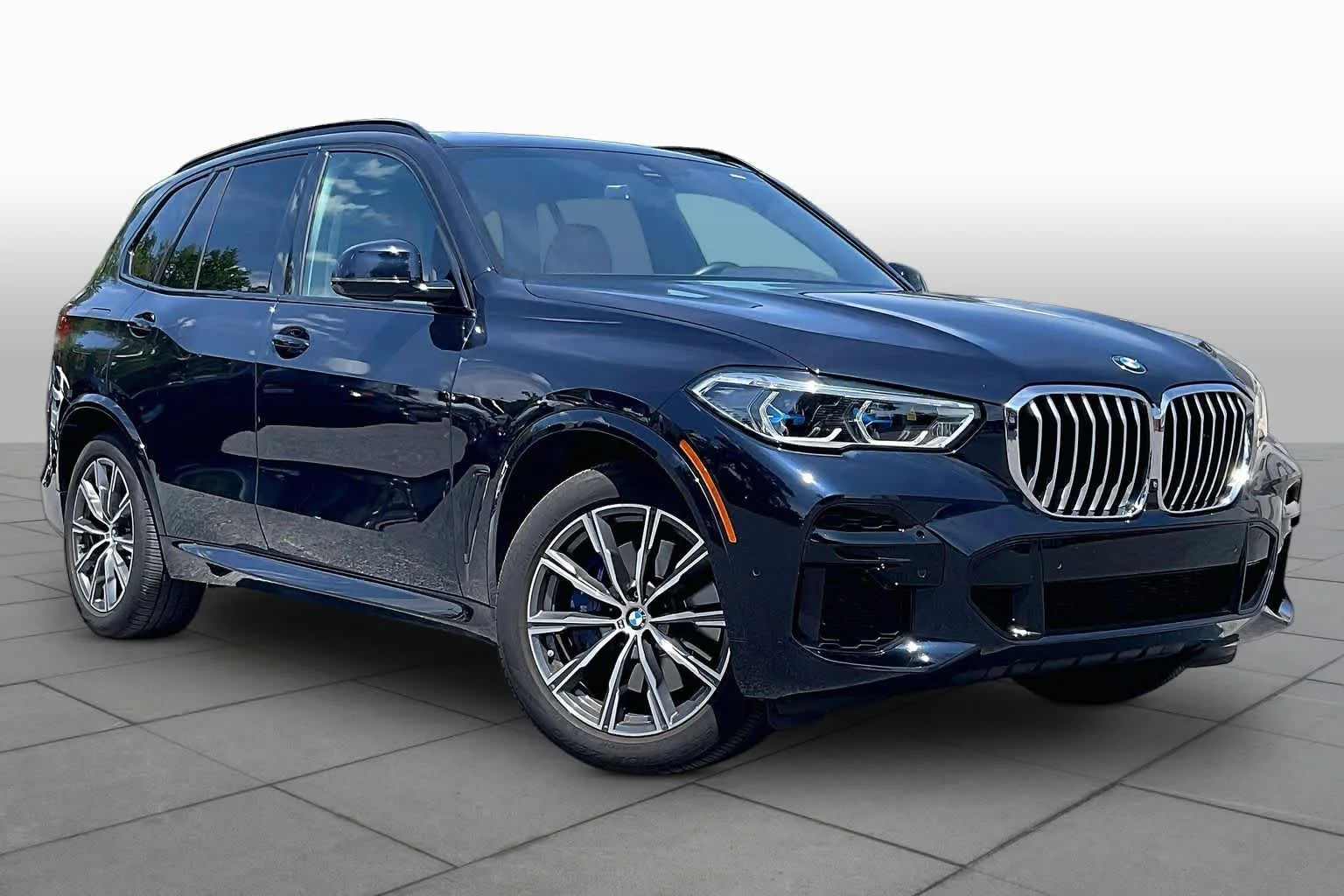 Used 2023 Carbon Black Metallic BMW xDrive40i image 2
