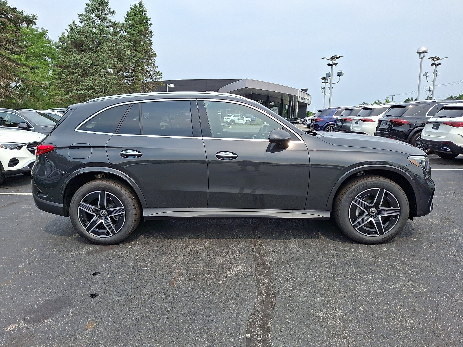 New 2027 Graphite Grey Metallic Mercedes-Benz GLC 300 image 28