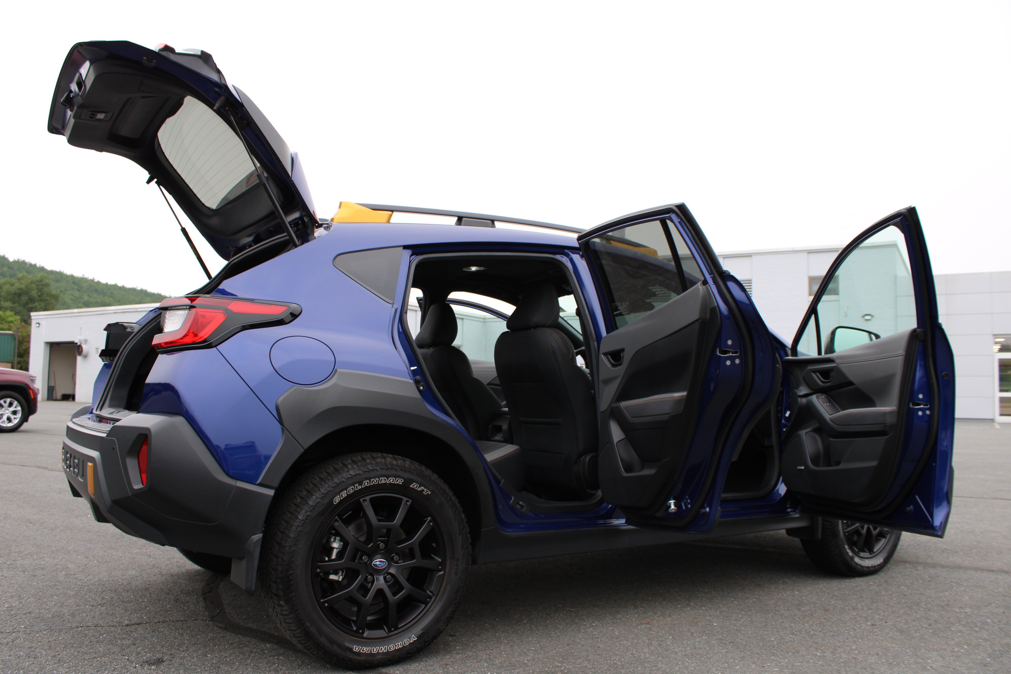 Used 2025 Sapphire Blue Pearl Subaru Wilderness image 18