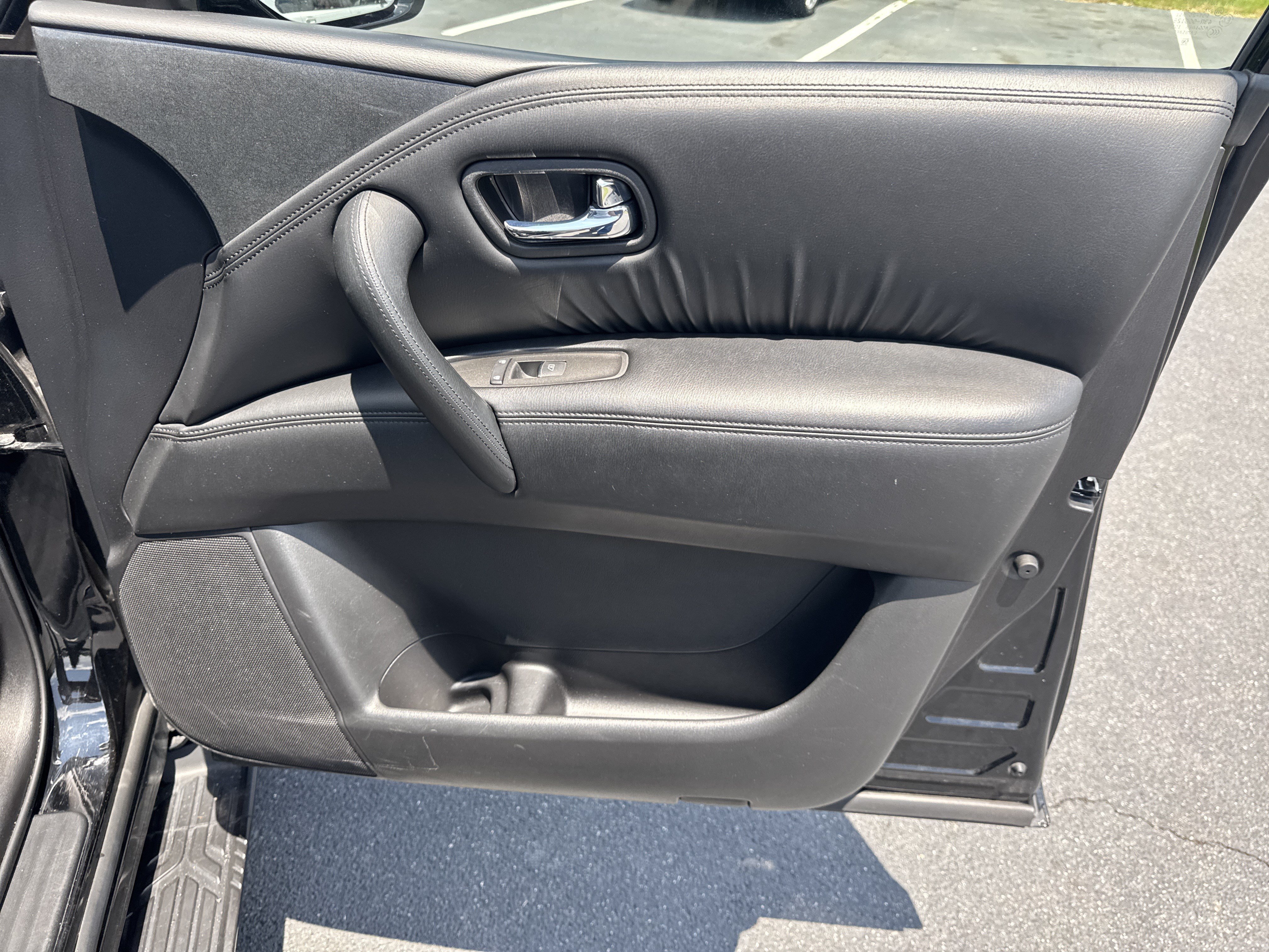 Used 2024 Super Black Nissan SV image 36