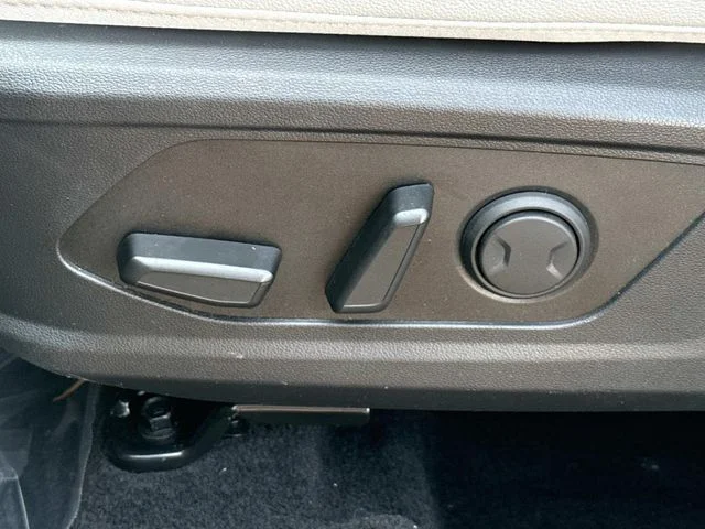 2025 Hyundai Santa Cruz SEL - Photo 28