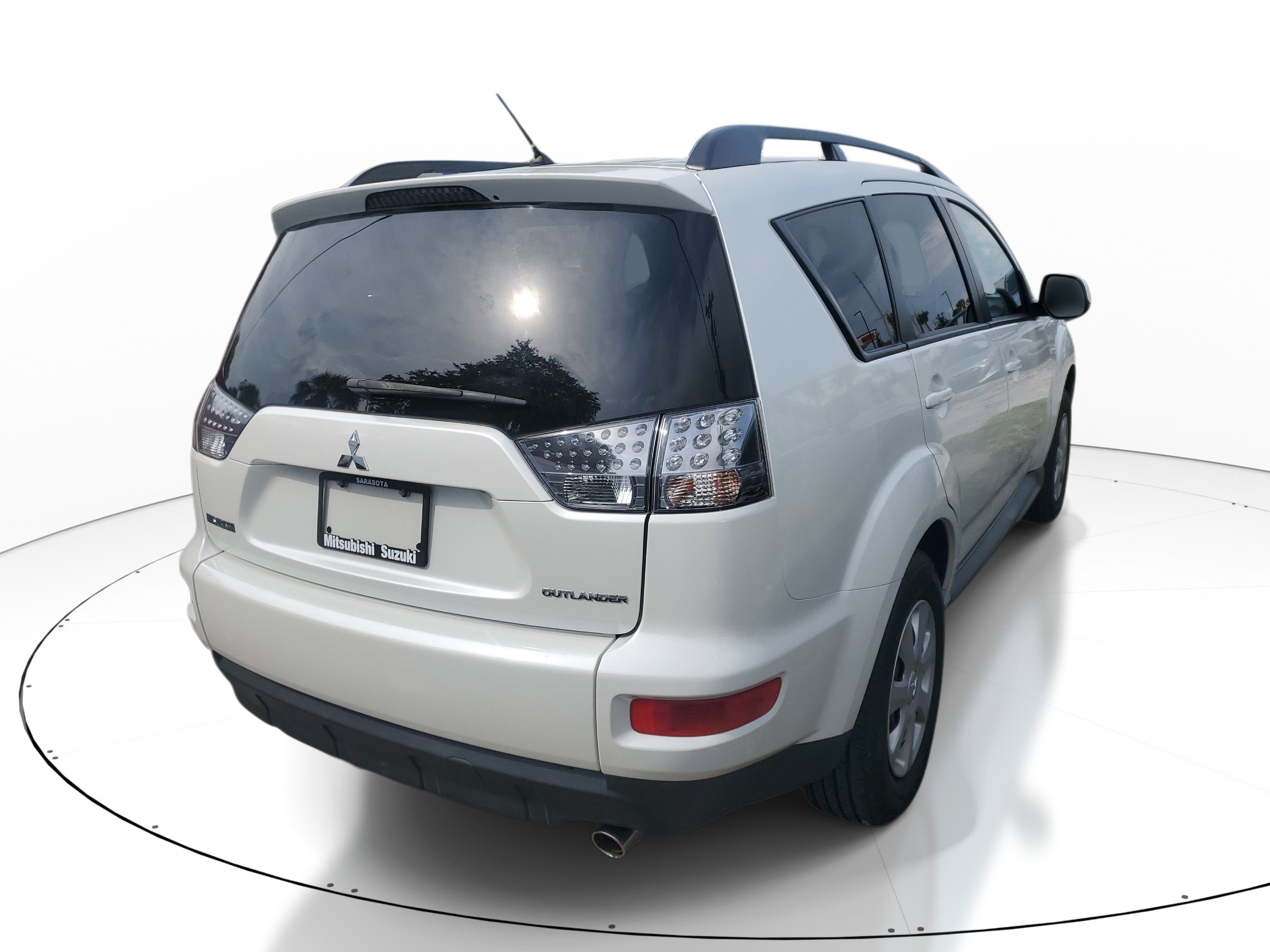 Used 2012 White Mitsubishi ES image 4
