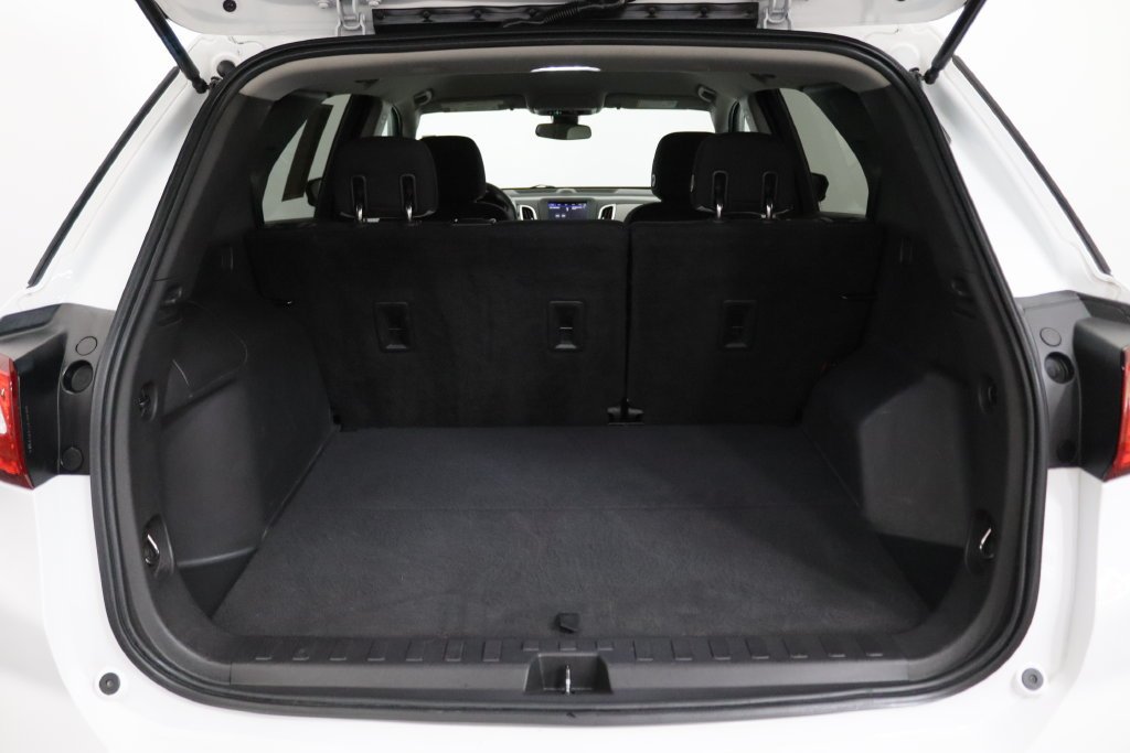 2020 Chevrolet Equinox LS - Photo 29