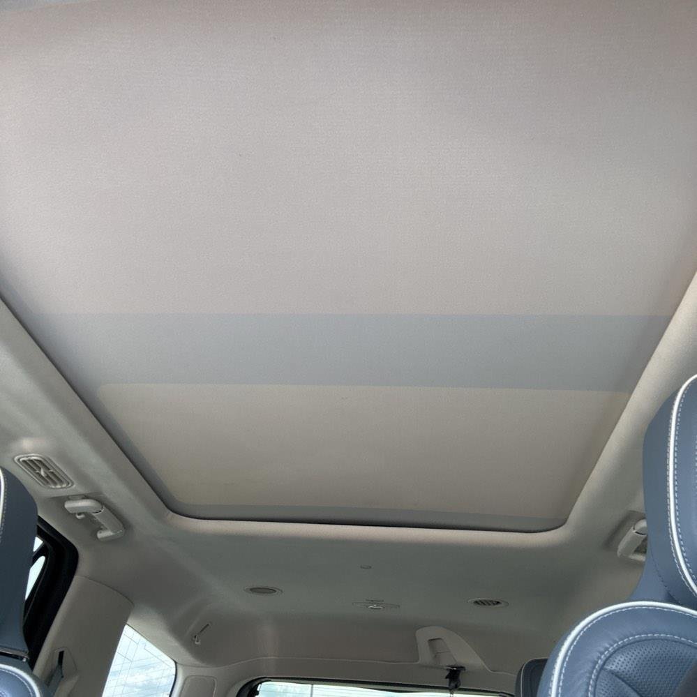 Used 2019 White Platinum Tri-Coat Lincoln Black Label image 5