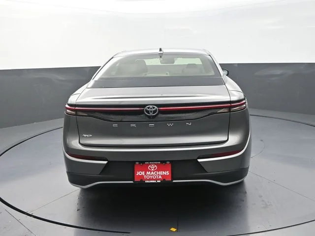 Used 2023  Toyota XLE image 7
