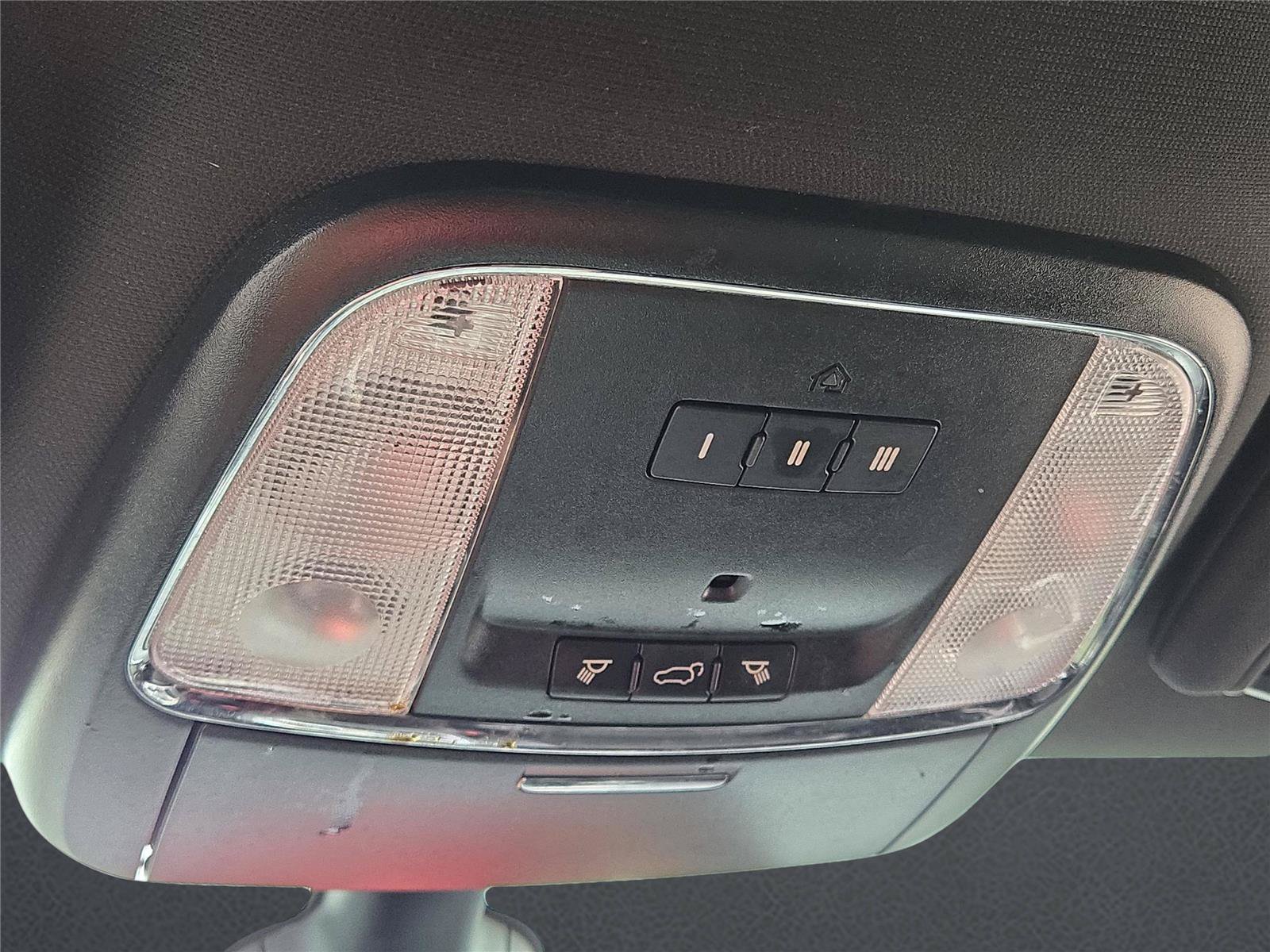 Used 2018 White Jeep Laredo E image 29