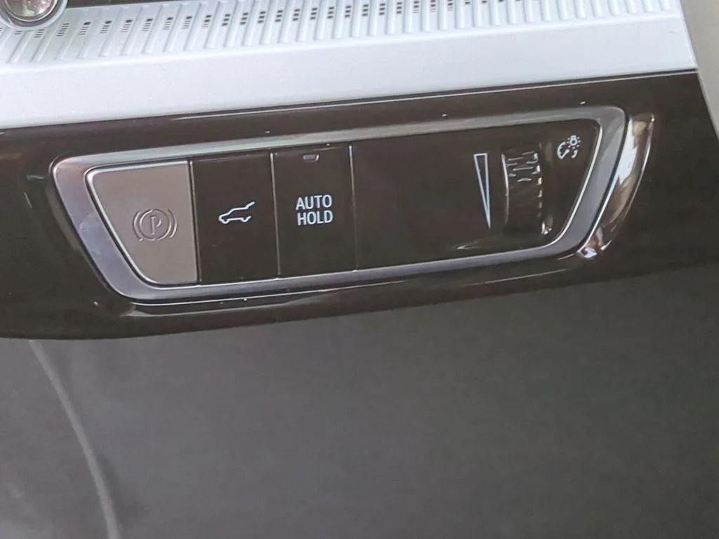 2026 Cadillac OPTIQ Luxury - Photo 22