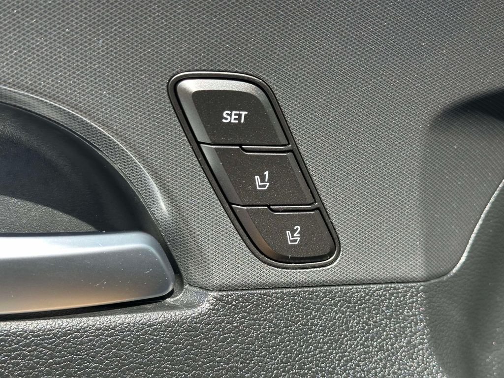 Used 2023 Black Hyundai Calligraphy image 18